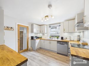Kitchen- click for photo gallery